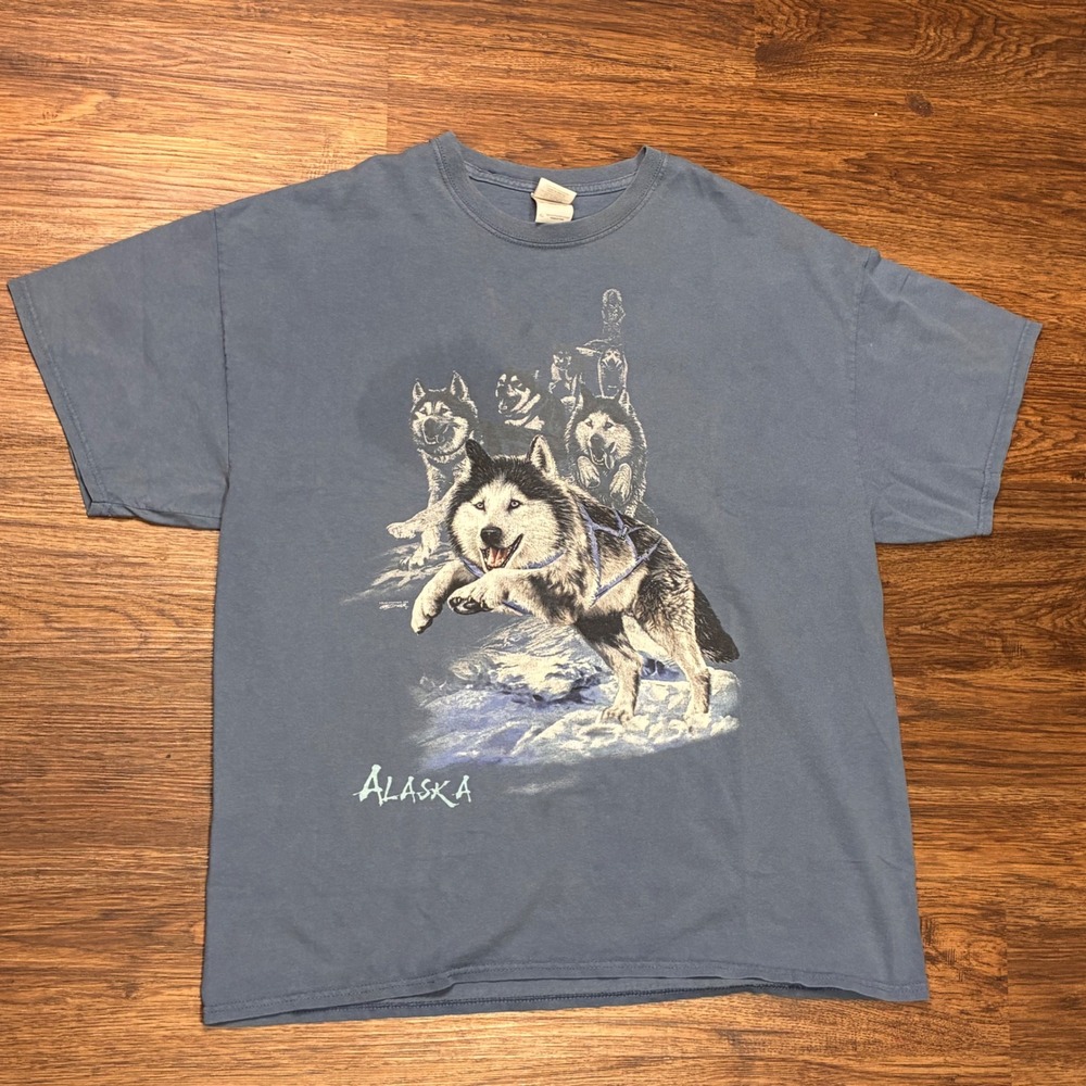 Vintage Y2K Gildan Alaska Husky Sled Dog Graphic T-Shirt Mens L Faded Blue